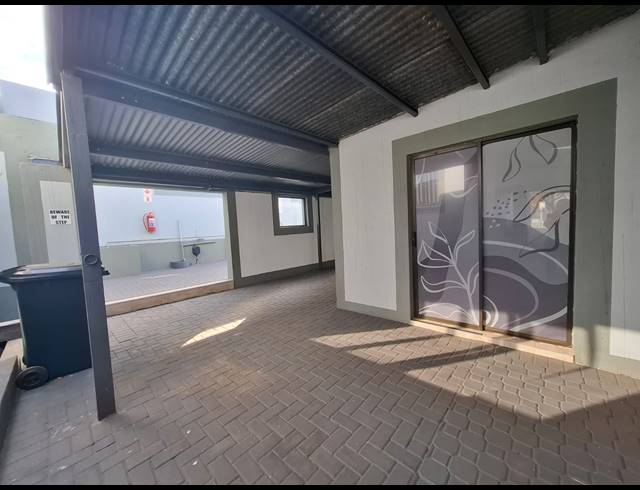 1,040M² OFFICE FOR SALE IN VANDERBIJLPARK SW 5